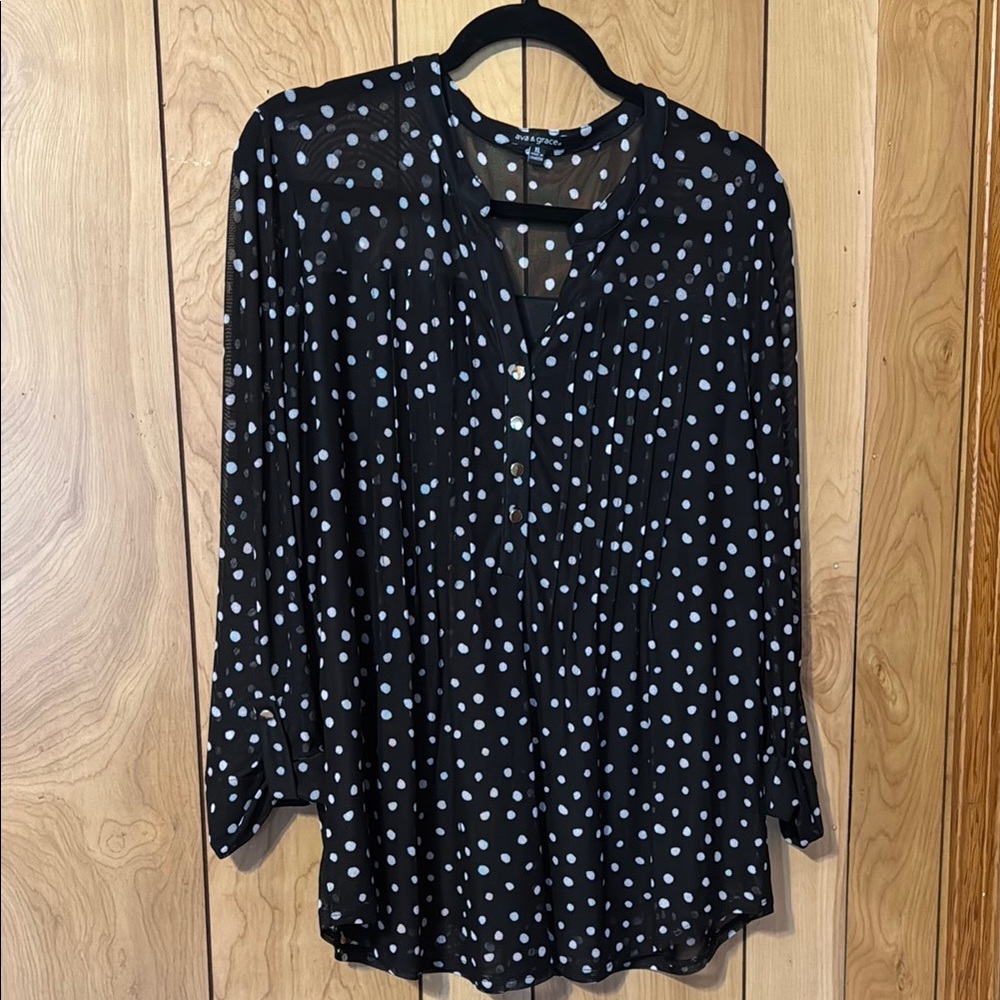 Black and White 3/4 Sleeve Relaxed Blouse onion skin
